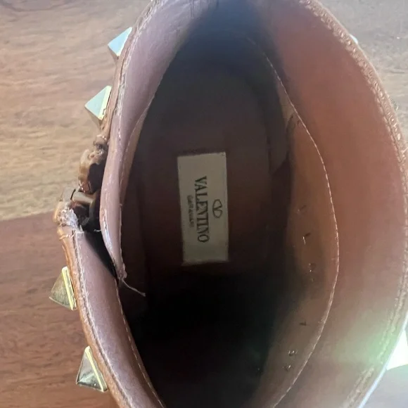 Valentino Garavani Camel Leather Pointed Ankle Booties with Gold Stud Trim - Picture 6 of 7